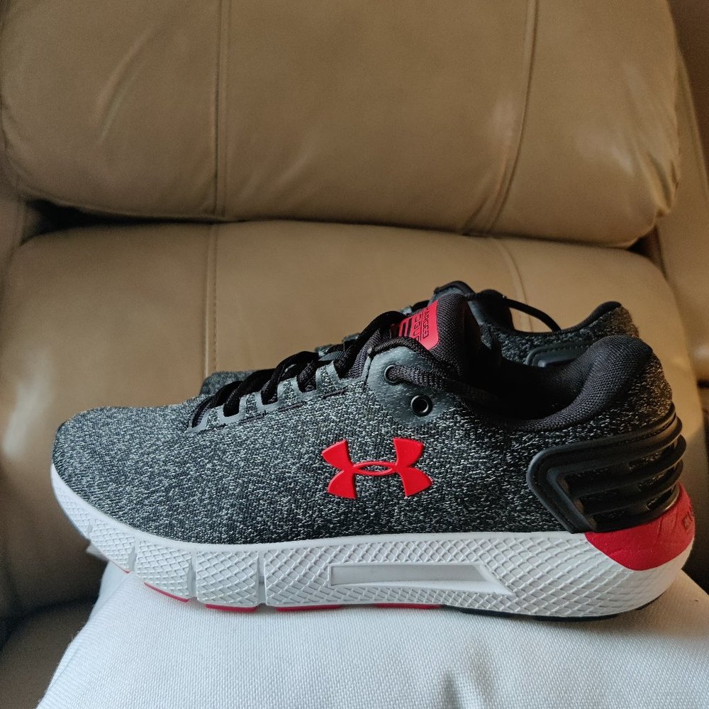 Under Armour Sneakers